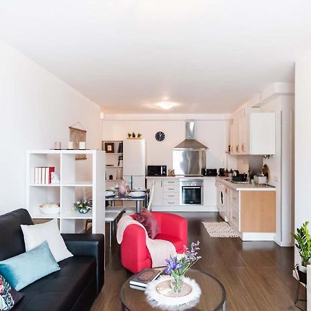 Stylish And Chic City Center Apartment With Wifi Las Lagunas Exterior photo