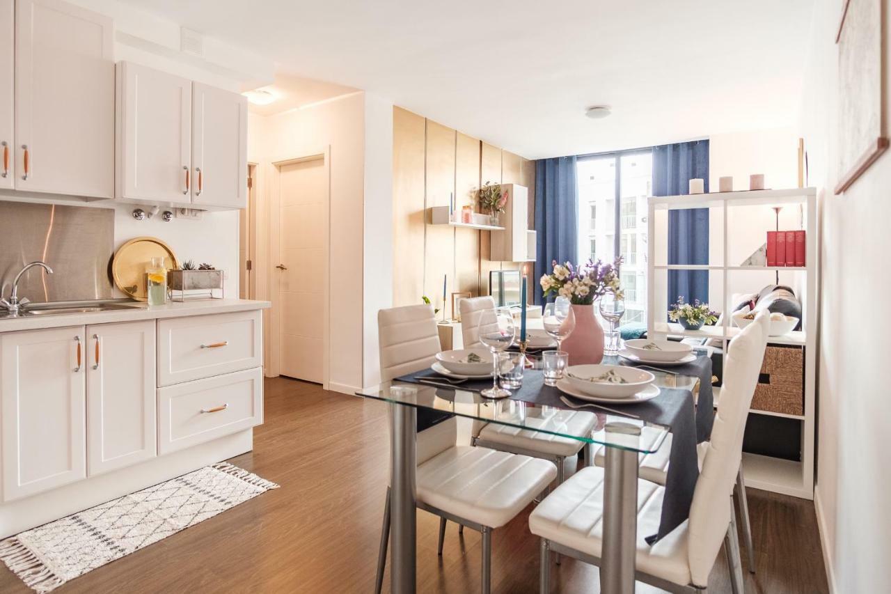 Stylish And Chic City Center Apartment With Wifi Las Lagunas Room photo